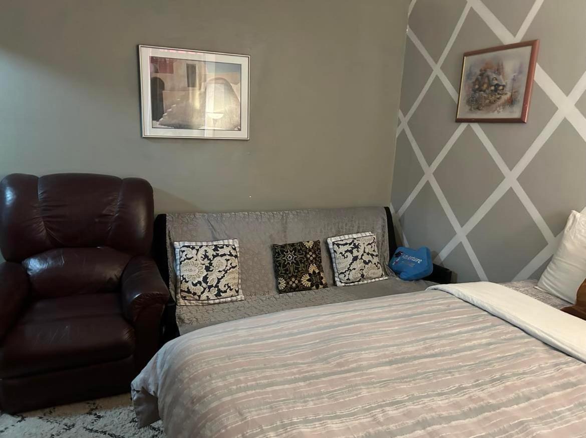 Maryland Homestay In Winnpeg Downtown 위니펙 객실 사진
